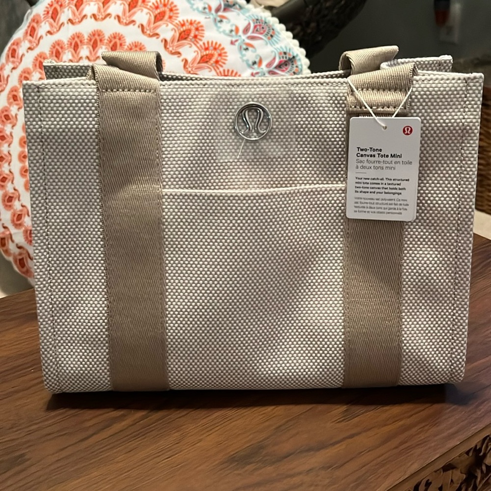 Canvas tote
